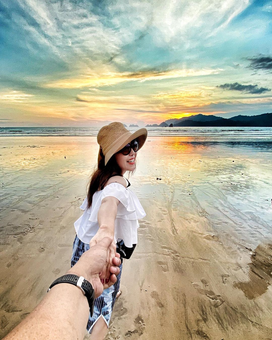 Harga Tiket Pantai Pulau Merah Harga Tiket Pantai Pulau Merah